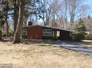 7809 Sycamore Dr, Falls Church, VA 22042