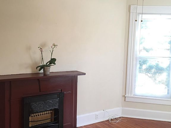 Airy, light bright rooms and gorgeous hardwood floors