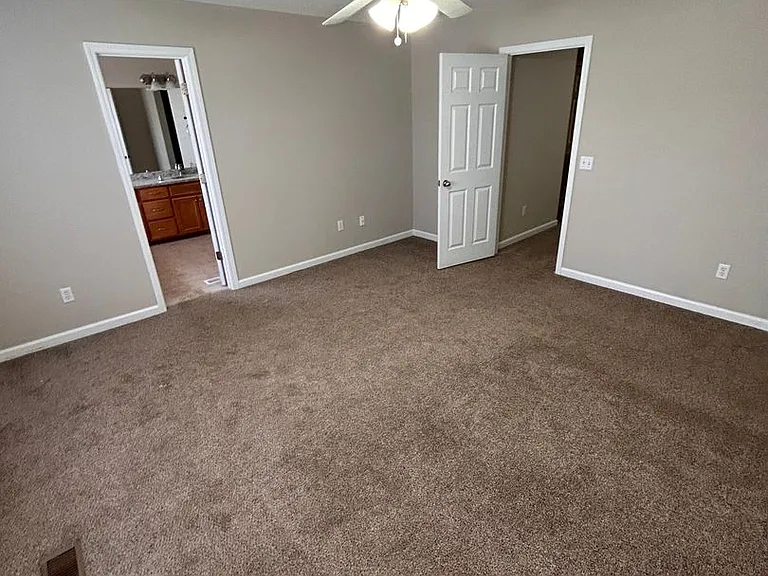 23 Courtyard Way — Photo 9