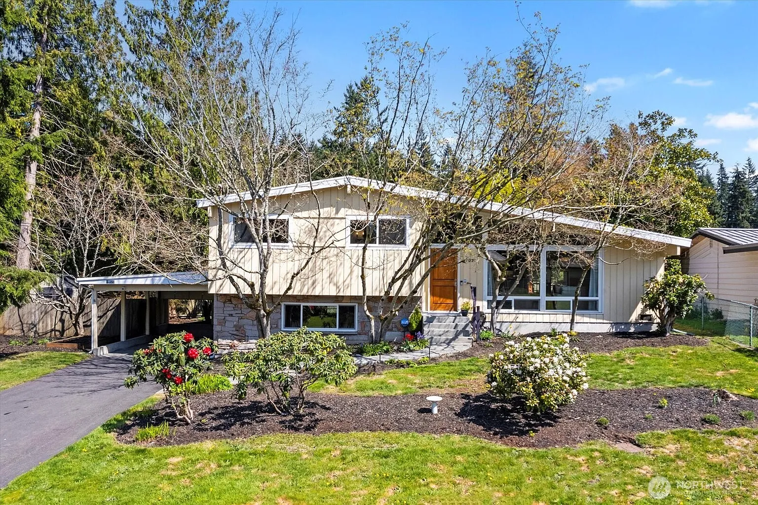 19021 Dellwood Drive photo 1