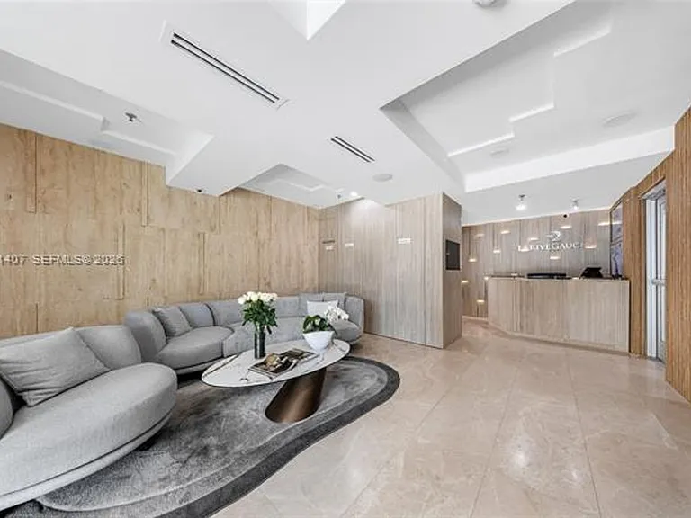 5880 Collins Ave #1007 — Photo 6
