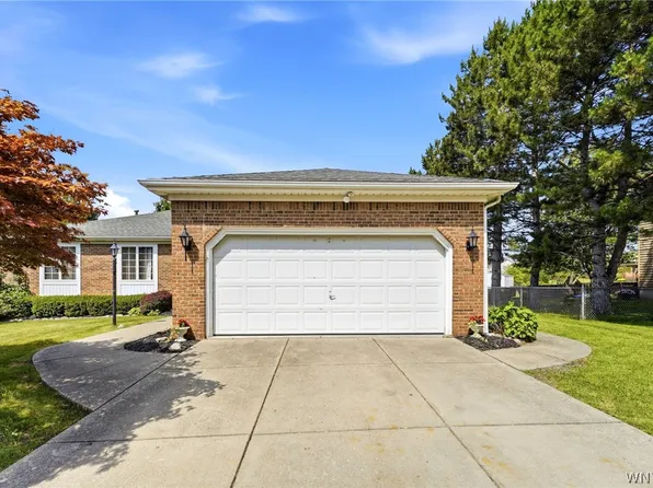 222 Warner Rd, Lancaster, NY 14086