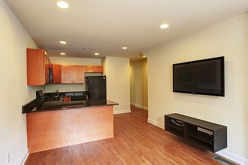 1st image of 1705 Arlington St Unit 1