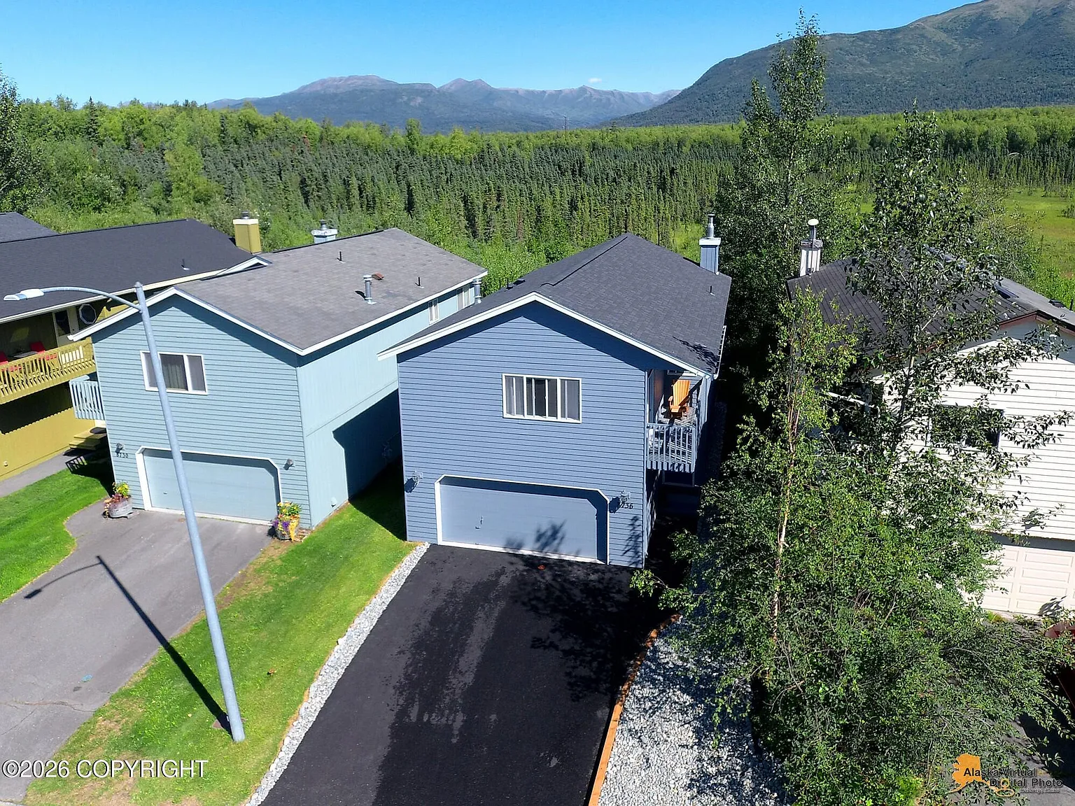 3 bed, 2.0 bath, 1840 sqft, $2,850 — Photo 2