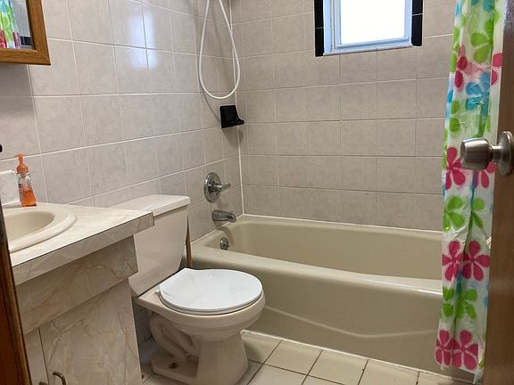 4th image of 2071 E 24th St #2