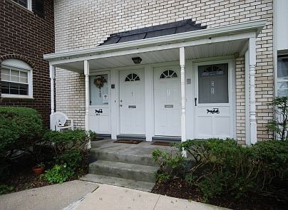 3rd image of 4816 Wilshire Ln