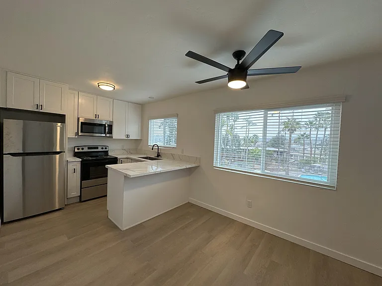Serra Grove Apartments — Photo 4