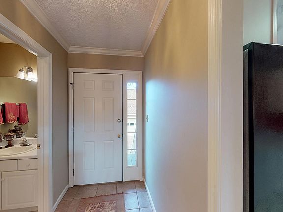 4th image of 522 Riverfront Way