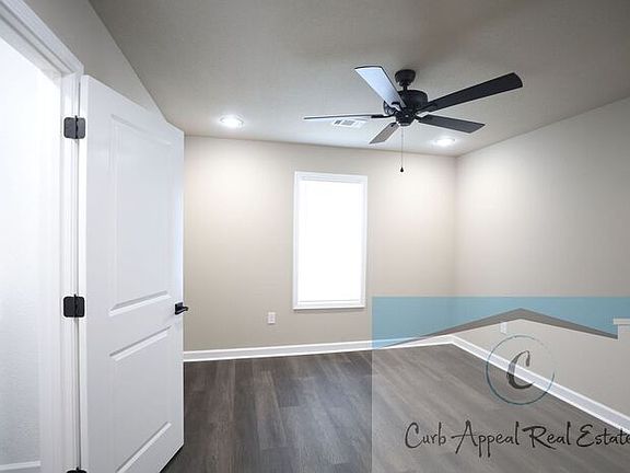 5th image of 910 E Word Ave #1