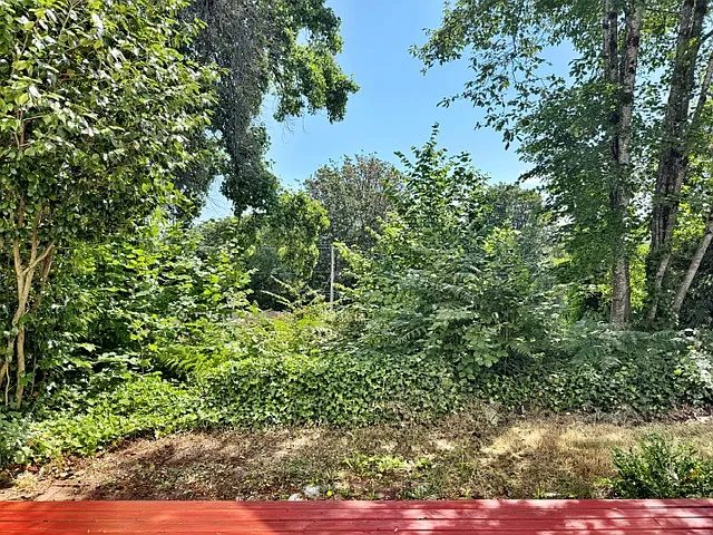 208 S Summit Ave — Photo 45