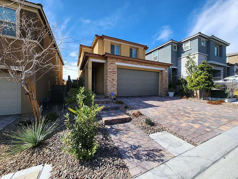 12511 Island Bells Ave — Photo 2
