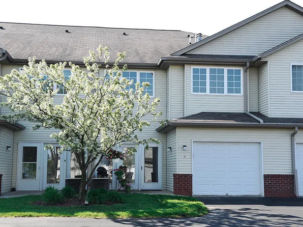 2424 Fox River Pkwy, Waukesha, WI 53189
