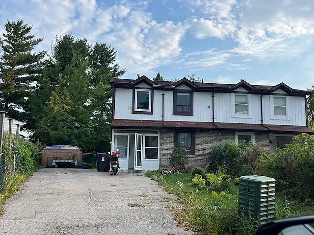 47 Horseley Hill Dr #UPPER