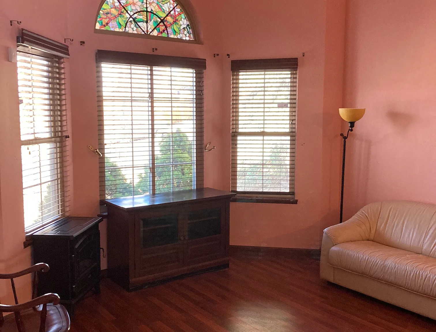 3 bed, 2.5 bath, 1747 sqft, $2,200 — Photo 2