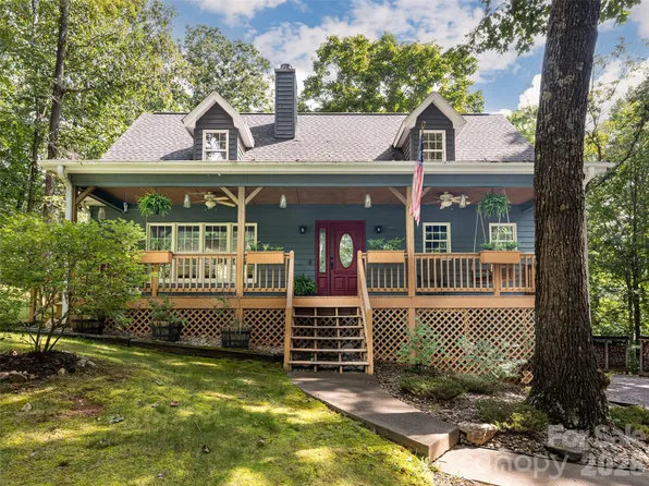 12 Howling Waite Rdg, Candler, NC 28715