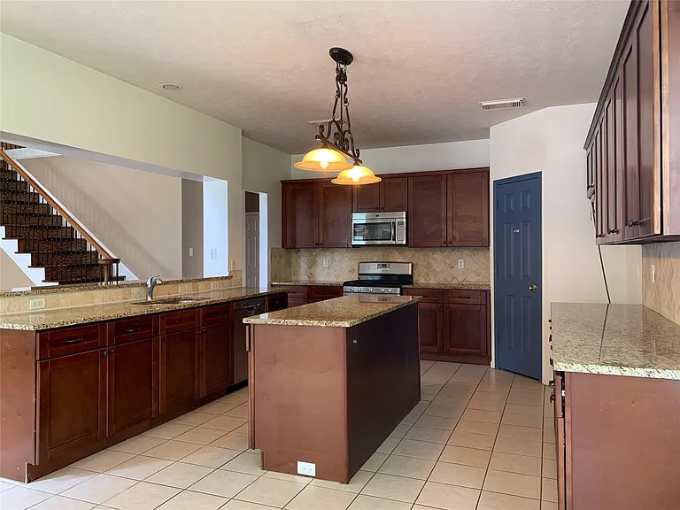 20703 Riviere Ln — Photo 13