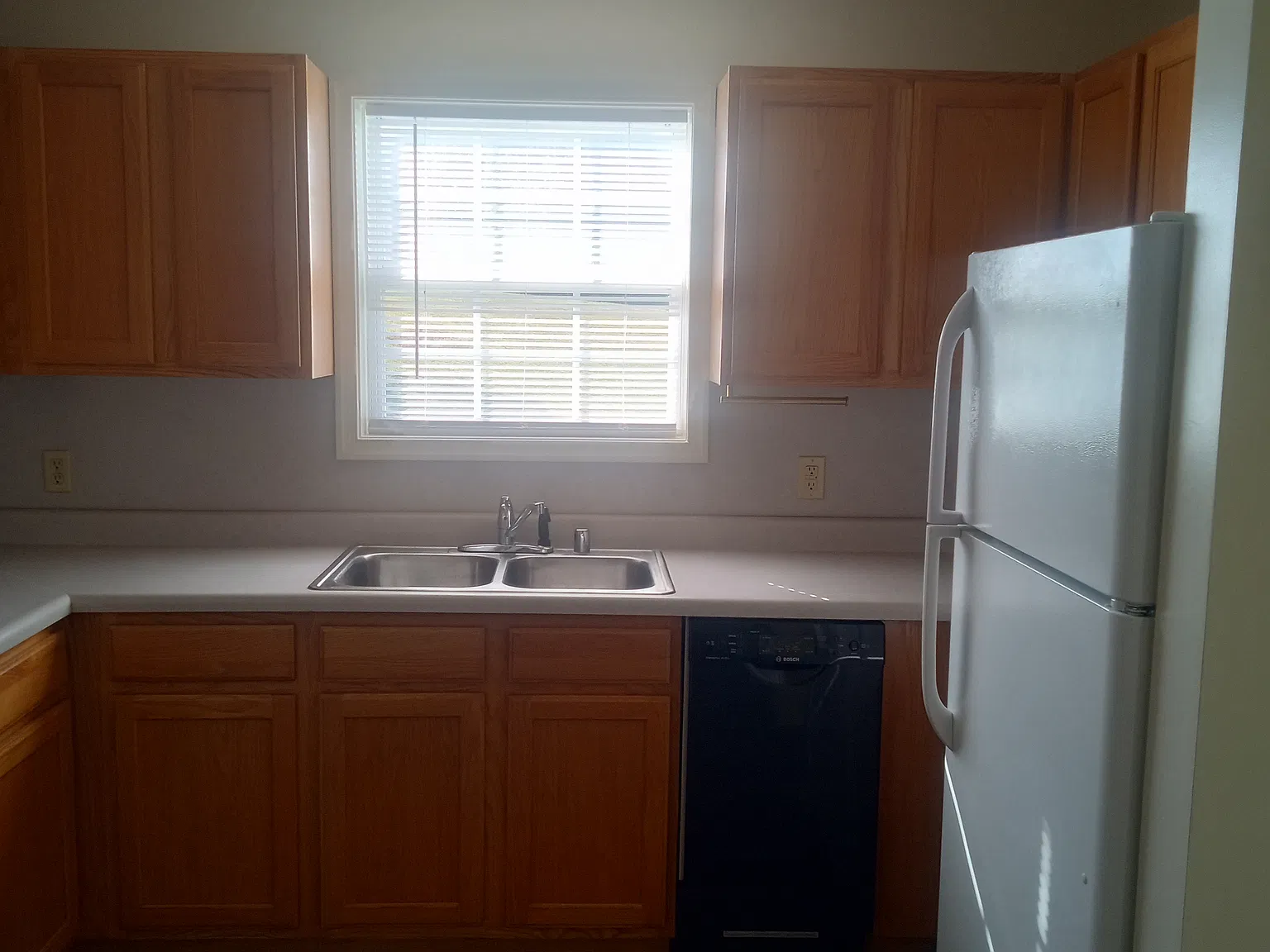 2 bed, 1000 sqft, $836 — Photo 3