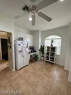 3 bed, 2.0 bath, 1571 sqft, $1,985 — Photo 2