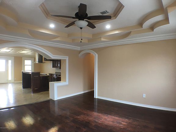 3rd image of 1103 Shamrock Dr