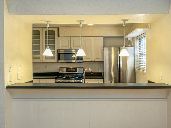 5th image of 7801 Shoal Creek Blvd APT 127