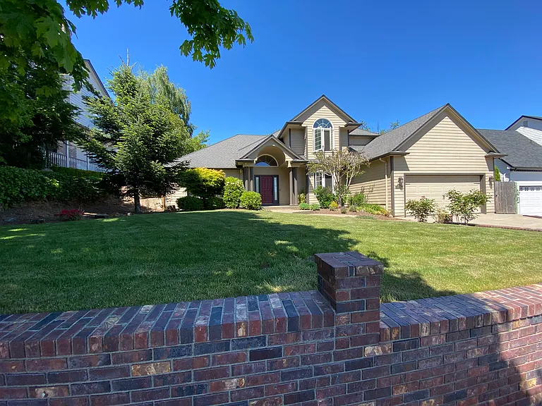 2835 Eastlake Dr SE — Photo 1