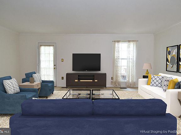 3rd image of 306 Cloudes Mill Way
