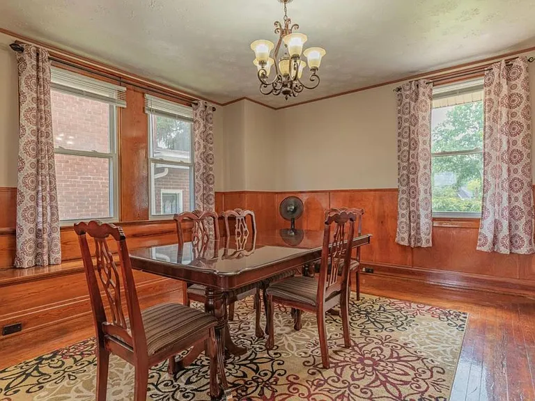 1839 Jefferson Ave — Photo 10