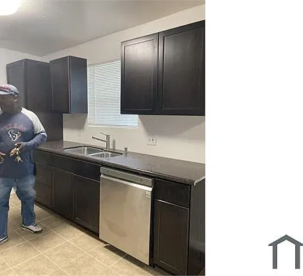 2401 Abernathy St #B — Photo 4
