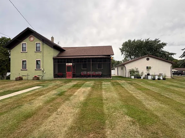 217 E Green Bay St, Bonduel, WI 54107