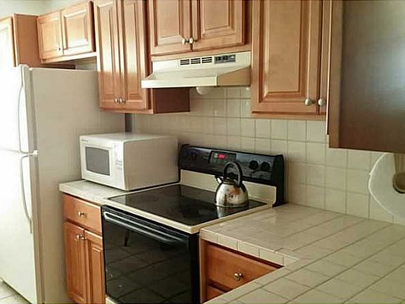 4th image of 102 Trellis Dr
