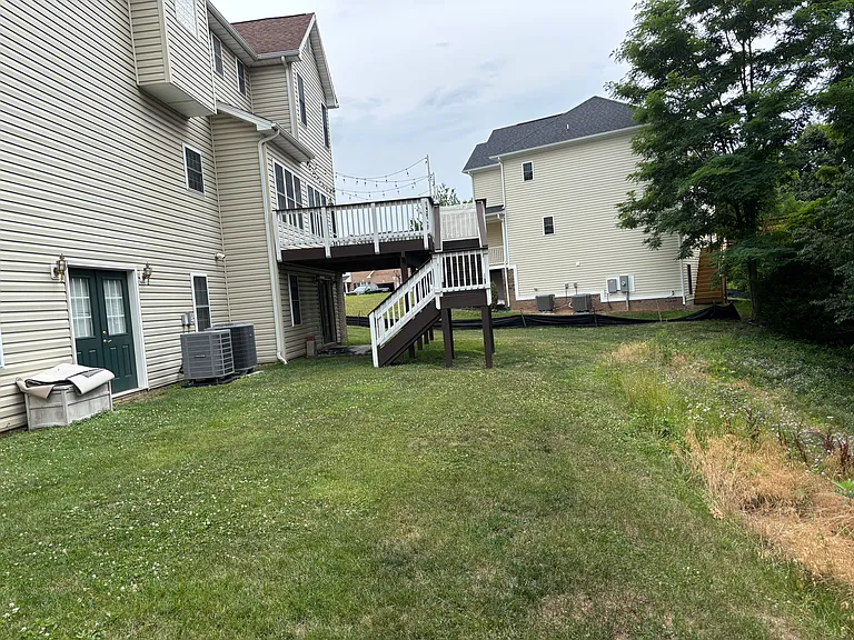 101 Quigley Ct — Photo 4