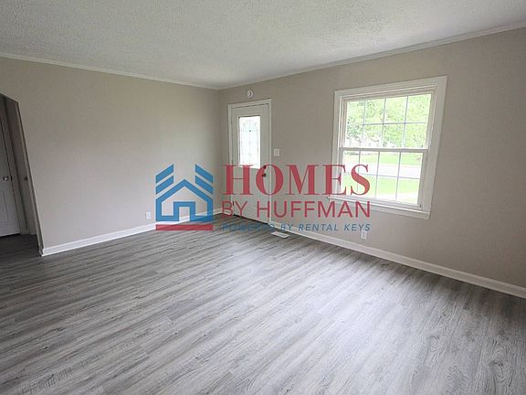 4th image of 1800 Waggoner Ave