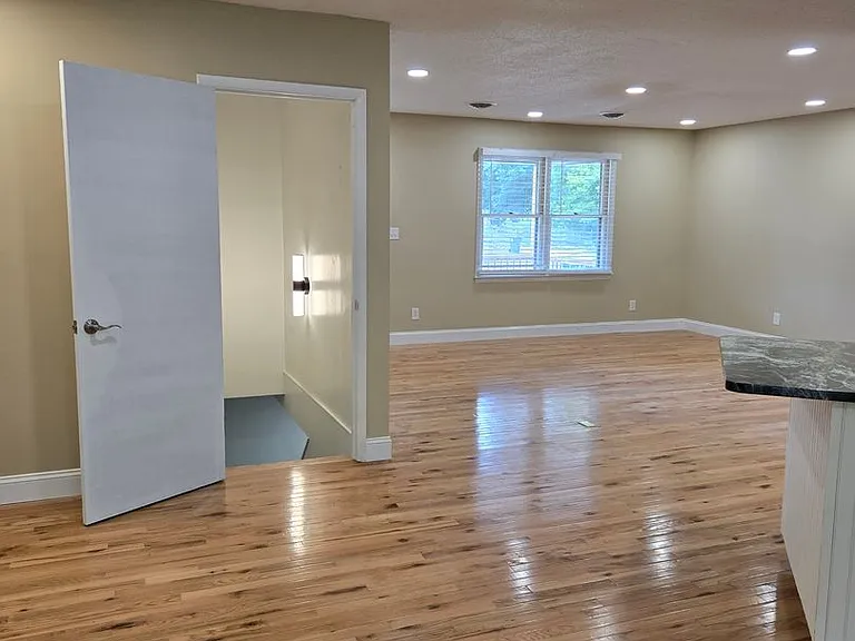 108 Potomac Cir — Photo 27