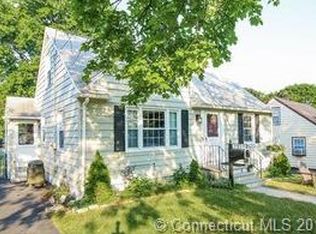 25 Rochdale Ter, West Haven, CT 06516