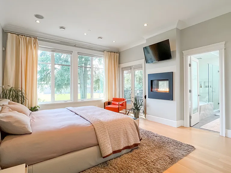4158 Doncaster Way — Photo 11