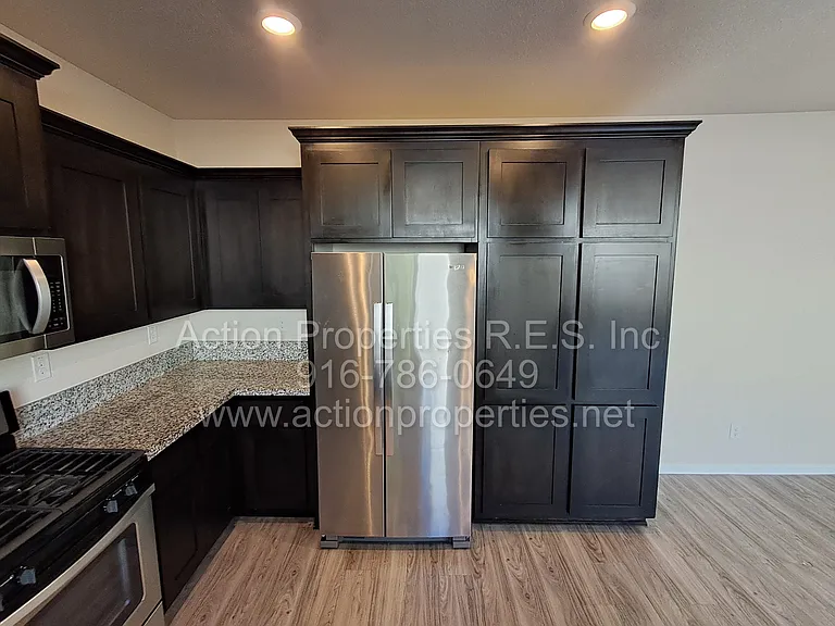 2136 Malibu Pl — Photo 26