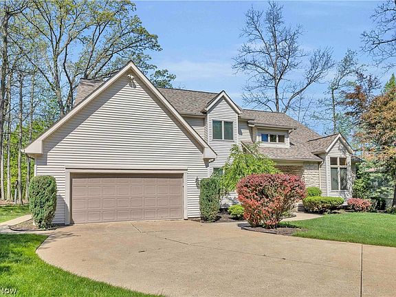 2nd image of 1011 Cedarwood Ln