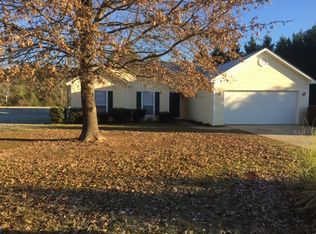 214 E Pointe Cir, Kathleen, GA 31047