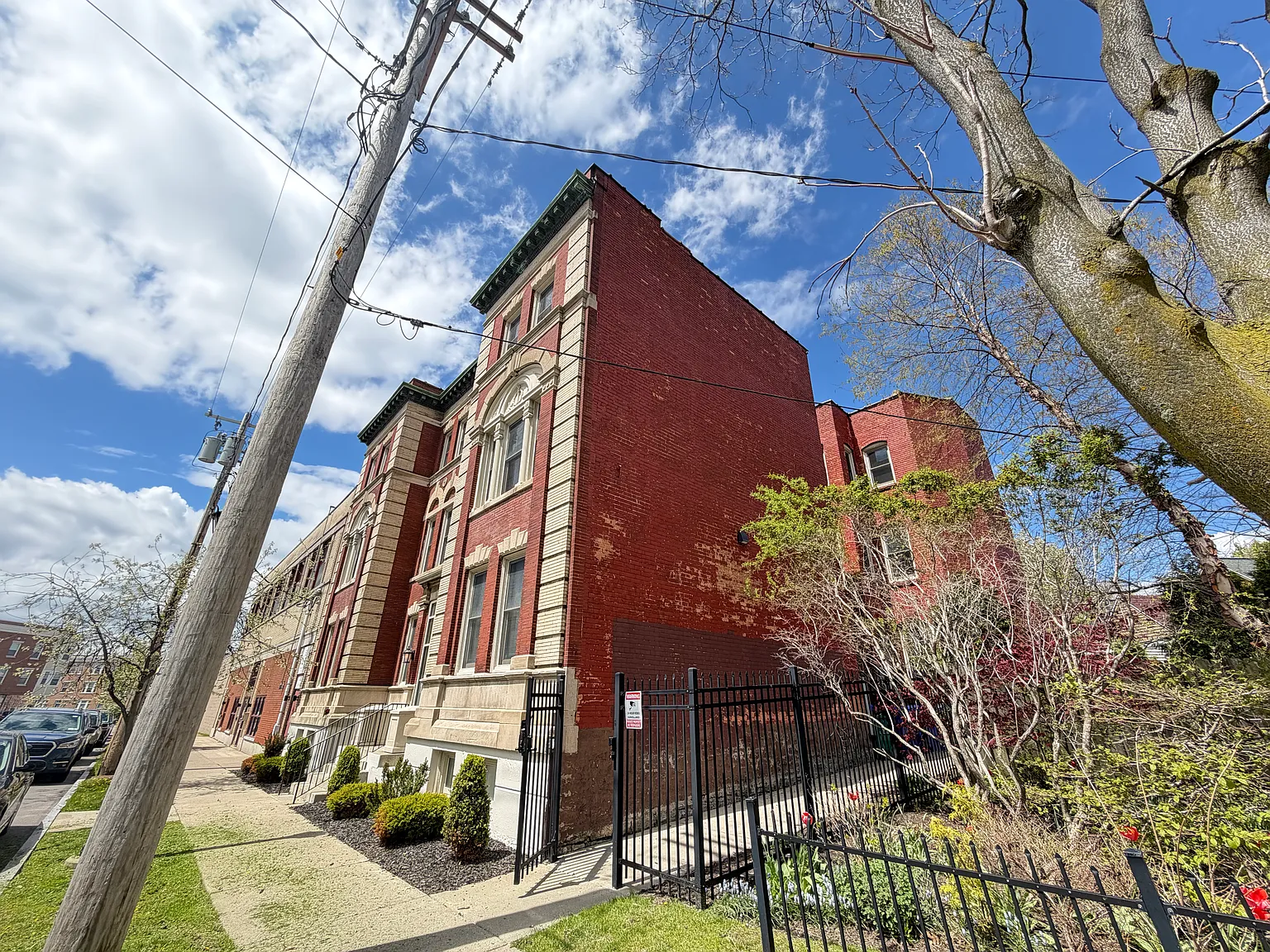 1 bed, 995 sqft, $1,250 — Photo 2