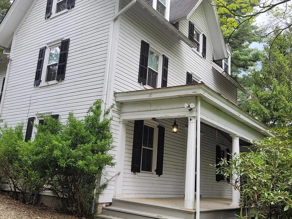 1426 County Line Rd