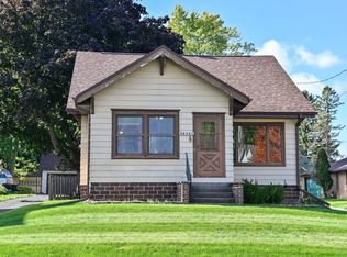 N8341 North St, Ixonia, WI 53036