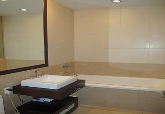 Rented by R New York | media 5