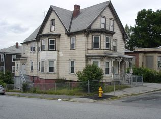 28 Arlington St, Worcester, MA 01604