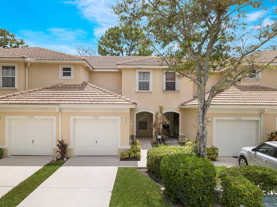 1st image of 1527 Barrymore Court