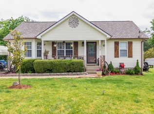 1513 Ridgemont Dr, La Vergne, TN 37086