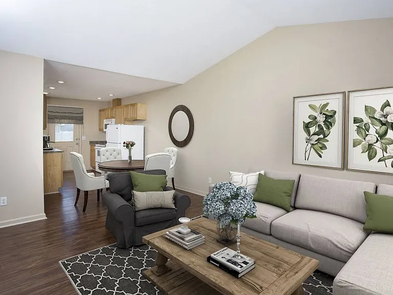 1464 Chanel Loop — Photo 3