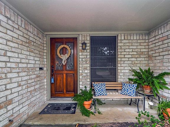 3rd image of 2114 Oak Shores Dr