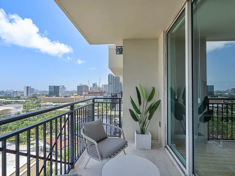 610 W Las Olas Blvd #1814N — Photo 28