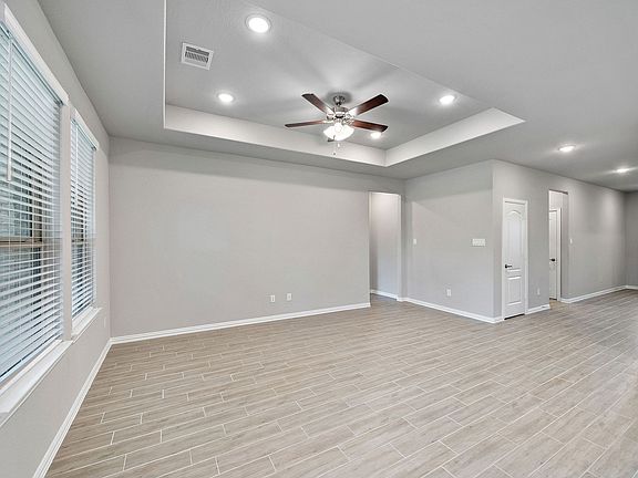 5th image of 7910 Royal Palm Dr