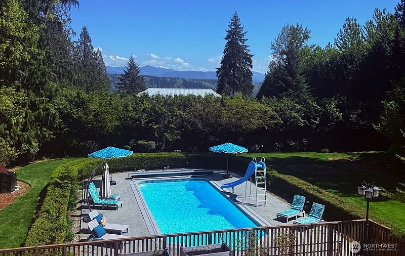 3rd image of 24520 NE 196th
